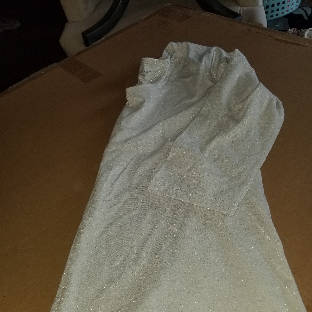 Silver three quarter sleeve shirt
